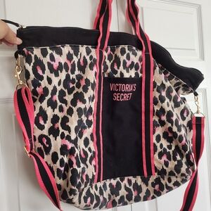VS VICTORIA'S SECRET Wild Leopard Hot Pink Black 2018 Weekender Tote Travel Bag‎